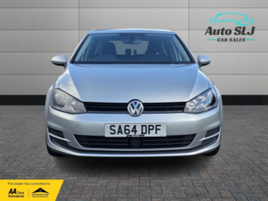 2014 Volkswagen Golf 1.4 Tsi Bluemotion Tech Se in Silver — image 5