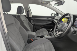 2021 Volkswagen Golf 1.5 Tsi Style Hatchback 5dr Petrol Manual Euro 6 (s/s) (130 Ps) in White — image 3