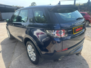 2015 Land Rover Discovery Sport 2.0 Td4 Se Tech in Blue — image 2