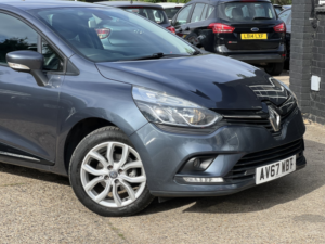 2017 Renault Clio 0.9 Dynamique Nav Tce 90 in Grey — image 3
