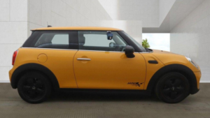 2015 MINI Hatch 1.5 Cooper Euro 6 (s/s) 3dr in Orange — image 5