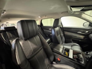 2022 Land Rover Range Rover Velar 3.0 D300 Mhev R-Dynamic Hse Auto 4WD Euro 6 (s/s) 5dr in Silver — image 4