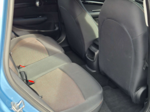 2017 MINI Clubman 1.5 Clubman Cooper Black 6dr in Blue — image 6