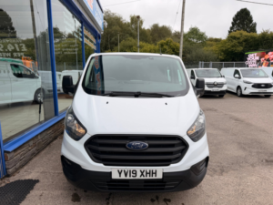2019 Ford Transit Custom 2.0 320 Ecoblue Crew Van Double Cab 5dr Diesel Manual L1 H1 Euro 6 105 Ps in White — image 3