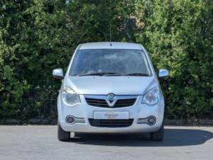 2014 Vauxhall Agila 2014 1 Year Mot 4 Brand New Tyres Recent Service in Silver — image 2