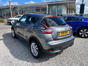 2016 Nissan Juke 1.2 Dig-T N-Connecta Euro 6 (s/s) 5dr in Grey — image 6