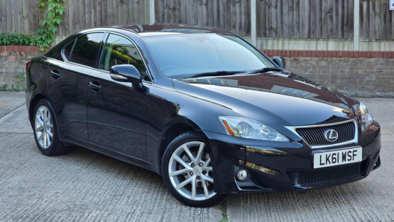 2011 Lexus Is 2.5 250 V6 Advance Auto Euro 5 4dr in Black — image 1
