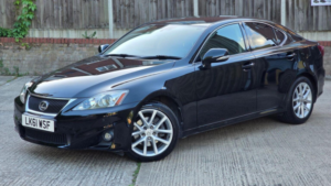 2011 Lexus Is 2.5 250 V6 Advance Auto Euro 5 4dr in Black — image 2