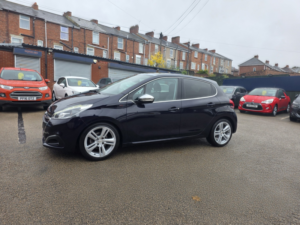 2016 Peugeot 208 1.2 Puretech Gt Line in Blue — image 4
