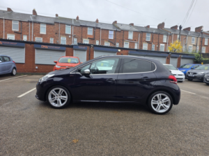 2016 Peugeot 208 1.2 Puretech Gt Line in Blue — image 6