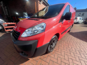 2016 Peugeot Expert 1.6 Hdi L2 H1 4dr in Red — image 2
