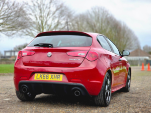 2016 Alfa Romeo Giulietta 1750 Tbi Veloce Tct Euro 6 5dr in Red — image 6