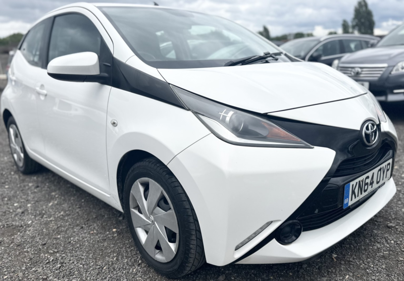 2014 Toyota Aygo 1.0 Vvt-I X-Play in White — image 1