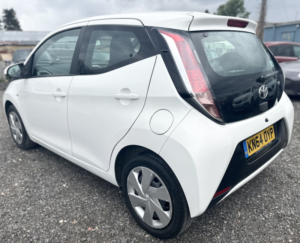 2014 Toyota Aygo 1.0 Vvt-I X-Play in White — image 5
