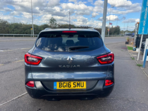 2016 Renault Kadjar 1.2 Tce Dynamique Nav Euro 6 (s/s) 5dr in Grey — image 4