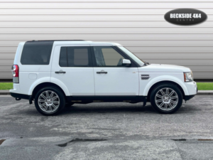 2013 Land Rover Discovery 3.0 Discovery Hse Sdv6 Auto 4WD 5dr in White — image 2