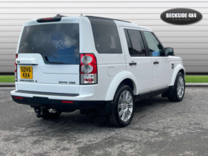 2013 Land Rover Discovery 3.0 Discovery Hse Sdv6 Auto 4WD 5dr in White — image 4