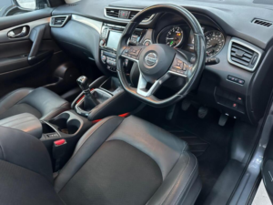 2019 Nissan Qashqai 1.3 Dig-T Tekna Euro 6 (s/s) 5dr in Grey — image 4