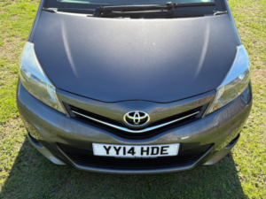 2014 Toyota Yaris 1.33 Dual Vvt-I Icon Plus Euro 5 5dr in Grey — image 5