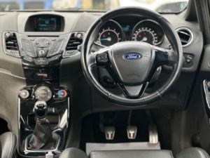 2015 Ford Fiesta 1.0t Ecoboost Zetec S Euro 6 (s/s) 3dr in Black — image 2