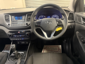 2016 Hyundai Tucson 1.7 Crdi Blue Drive S SUV 5dr Diesel Manual Euro 6 (s/s) (116 Ps) in Blue — image 6