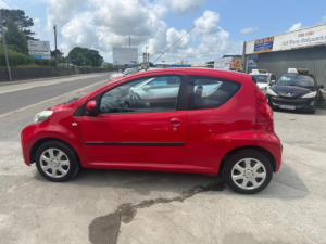 2011 Peugeot 107 1.0 12v Urban in Red — image 5