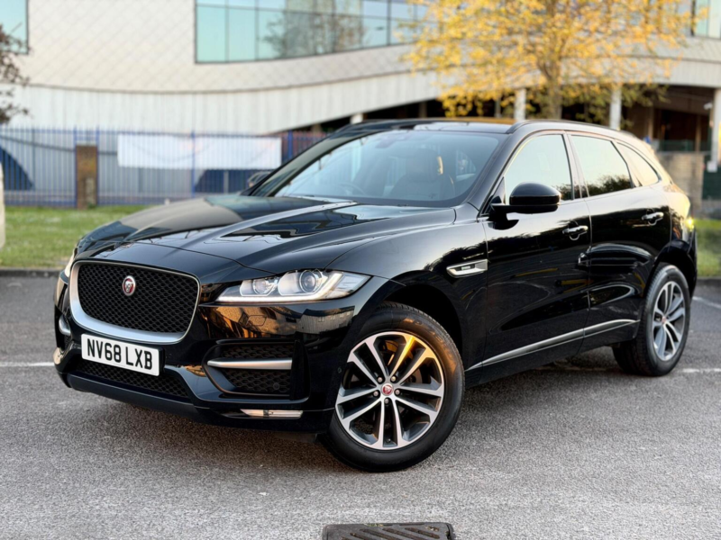 2019 Jaguar F-Pace 2.0 D180 R-Sport Auto AWD Euro 6 (s/s) 5dr in Black — image 1
