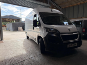 2021 Peugeot Boxer 2.2 Bluehdi 335 Professional L3 H2 Euro 6 (s/s) 5dr in White — image 2