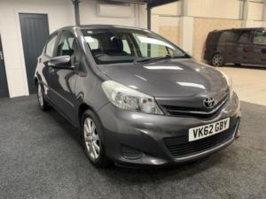 2012 Toyota Yaris 1.33 Dual Vvt-I Tr Euro 5 5dr — image 2