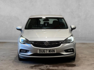 2017 Vauxhall Astra 1.4i Turbo Elite Nav Euro 6 5dr in Silver — image 5