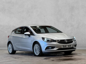 2017 Vauxhall Astra 1.4i Turbo Elite Nav Euro 6 5dr in Silver — image 6