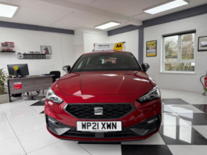 2021 SEAT Leon 1.5 Etsi Mhev Fr Sport DSG Euro 6 (s/s) 5dr in Red — image 2