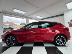 2021 SEAT Leon 1.5 Etsi Mhev Fr Sport DSG Euro 6 (s/s) 5dr in Red — image 6