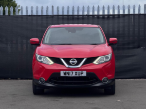 2017 Nissan Qashqai 1.6 Dig-T N-Connecta 2WD Euro 6 (s/s) 5dr in Red — image 6