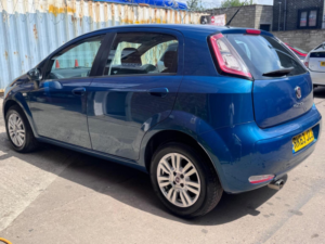 2013 Fiat Punto 1.4 Easy Dualogic Euro 5 (s/s) 5dr in Blue — image 3