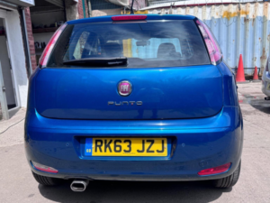 2013 Fiat Punto 1.4 Easy Dualogic Euro 5 (s/s) 5dr in Blue — image 6