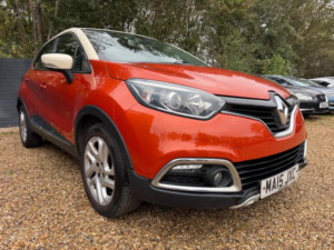 2015 Renault Captur 0.9 Tce Energy Dynamique Medianav Euro 5 (s/s) 5dr in Orange — image 3
