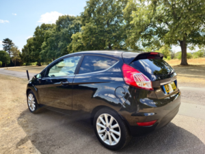 2016 Ford Fiesta 1.0 T Ecoboost Titanium in Black — image 5