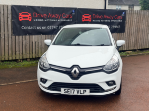 2017 Renault Clio 1.2 Dynamique Nav 1.2 16v 75 in White — image 2