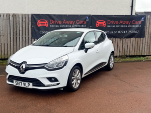 2017 Renault Clio 1.2 Dynamique Nav 1.2 16v 75 in White — image 3