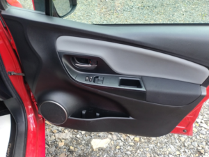 2017 Toyota Yaris 1.3 Dual Vvt-I Icon in Red — image 5
