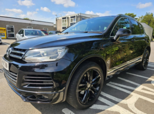 2011 Volkswagen Touareg 3.0 Tdi V6 Bluemotion Tech Altitude in Black — image 5