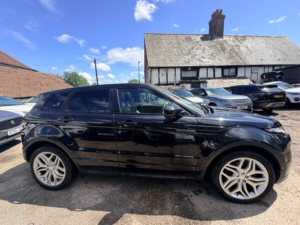2015 Land Rover Range Rover Evoque Td4 Hse Dynamic Lux in Black — image 5