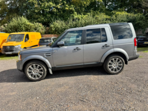 2012 Land Rover Discovery 4 3.0 Sd V6 Hse in Grey — image 6
