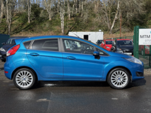 2013 Ford Fiesta 1.5 Tdci Titanium Hatchback 5dr Diesel Manual Euro 5 (75 Ps) in Blue — image 5