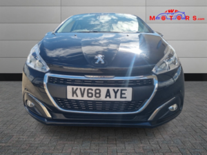 2018 Peugeot 208 1.2 Puretech Tech Edition in Black — image 2