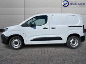 2024 Peugeot Partner 1.5 Bluehdi 1000 Professional in White — image 4