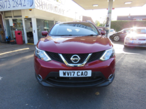 2017 Nissan Qashqai 1.2 Dig-T Tekna Xtron 2WD Euro 6 (s/s) 5dr in Red — image 2