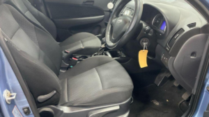 2011 Hyundai I30 1.4 Comfort Euro 5 5dr in Blue — image 2