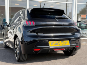 2020 Peugeot 208 1.2 Puretech Allure Euro 6 (s/s) 5dr in Black — image 2